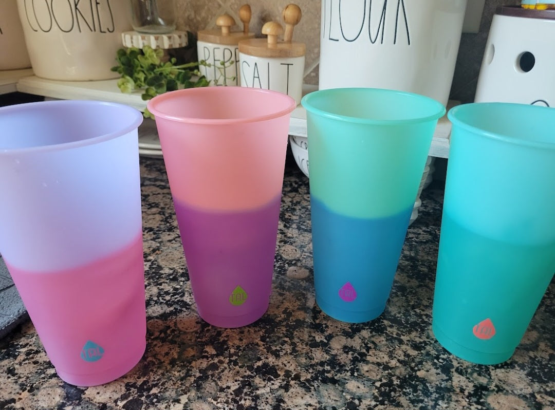 Color changing cups with names